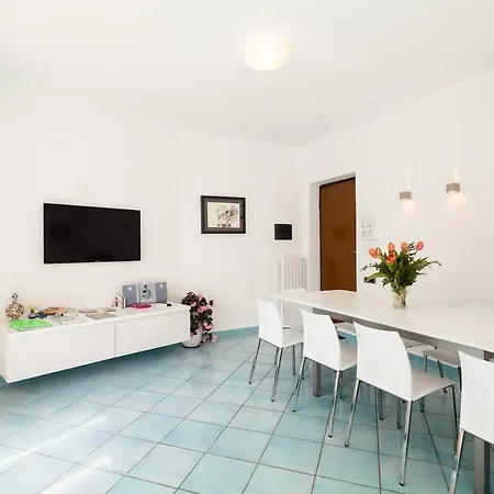 Angela With Private Pool And Sea View * סורנטו