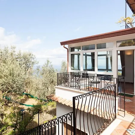 Angela With Private Pool And Sea View Sorrento