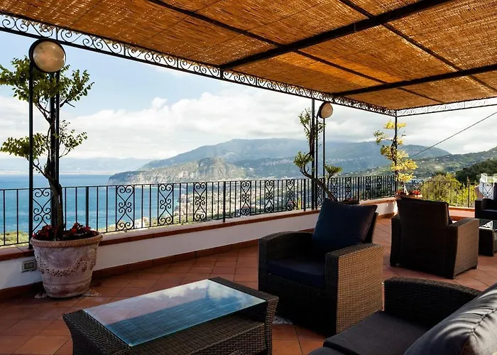 Villa Angela With Private Pool And Sea View Sorrente