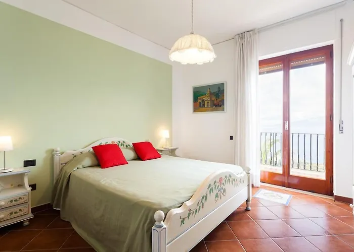 Angela With Private Pool And Sea View וילה