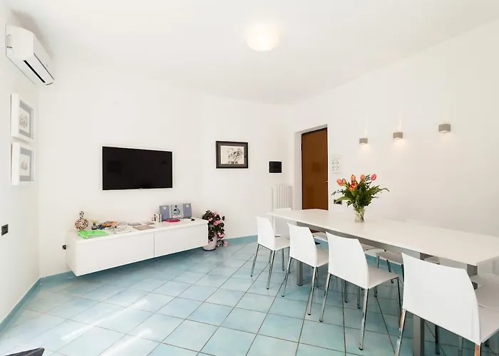 Angela With Private Pool And Sea View * סורנטו